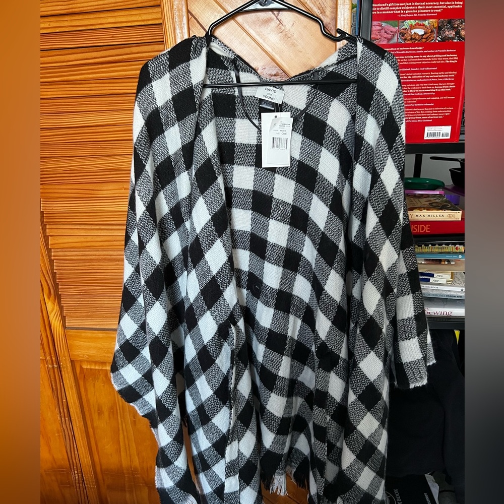 David and Young Black and White Buffalo Plaid Shawl